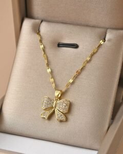 stylish necklace for girls